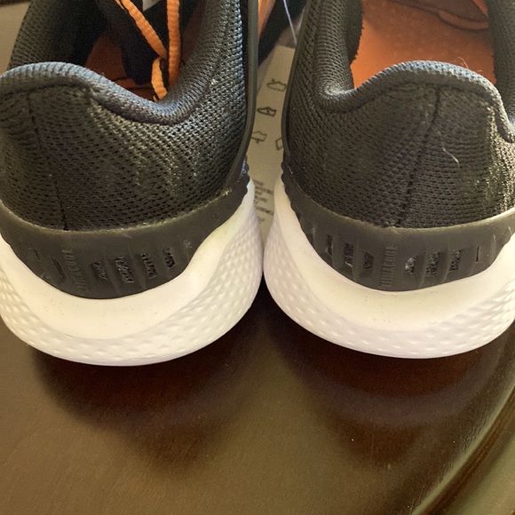 Adidas  Running Shoe - Picture 8 of 9